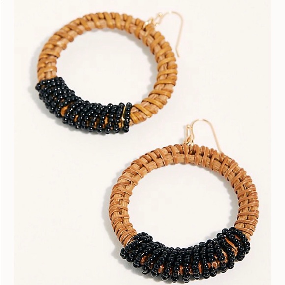 Free People Jewelry - Free people manu bay hoop earring